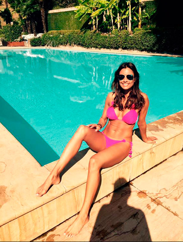 Mel Sykes in her bikini Mel Sykes in her bikini