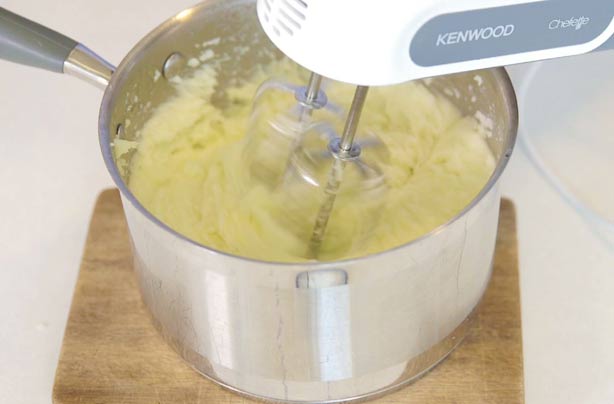 Food hack: How to mash potato with an electric whisk Food hack: How to mash potato with an electric whisk