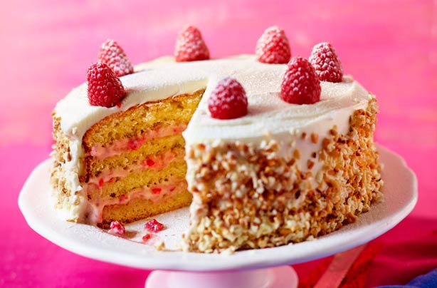 White chocolate and raspberry gateau White chocolate and raspberry gateau