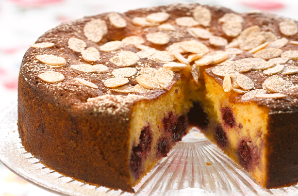 Gizzi Erskine's blackberry Bakewell cake Gizzi Erskine's blackberry Bakewell cake