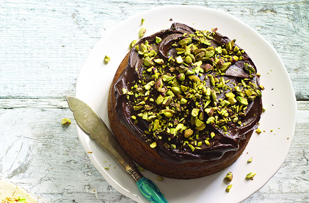 pistachio cake with avocado icing pistachio cake with avocado icing