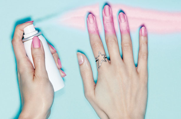 spay paint nails