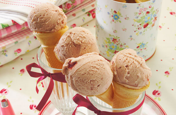 Quick strawberry ice cream Quick strawberry ice cream