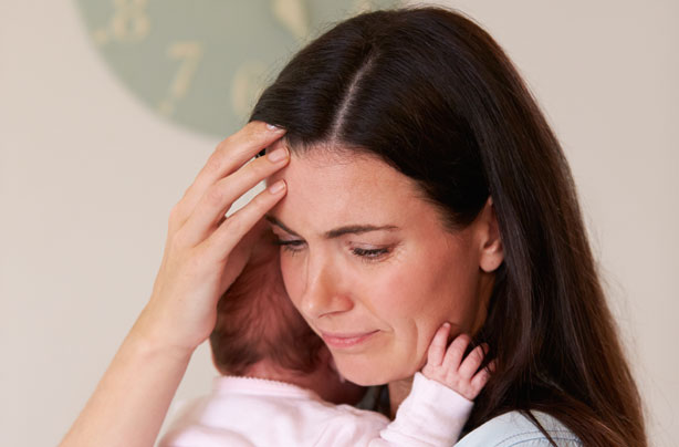 postpartum-psychosis new mum and baby