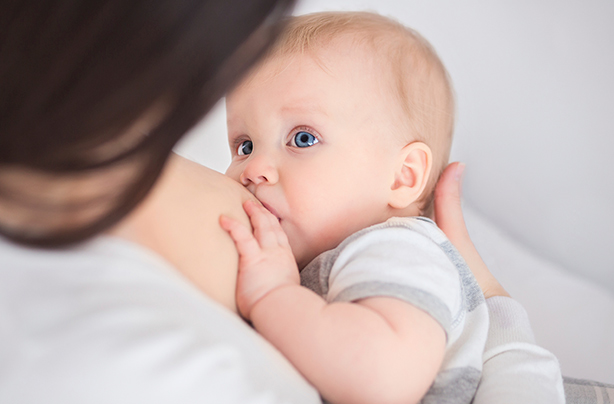 http://goodtoknow.media.ipcdigital.co.uk/111/000014b5d/36e7_orh412w625/breastfeeding.jpg