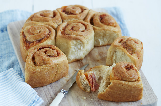 Nadiya Hussain's pizza rolls