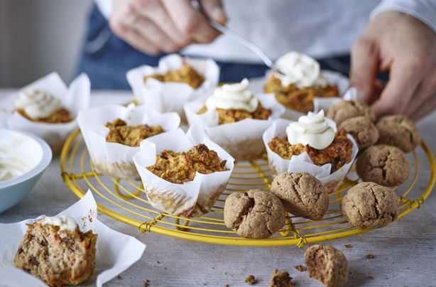 Body Coach Joe Wicks Lean in 15 recipes carrot and apple muffins