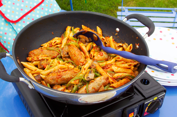 One-pan sausage pasta