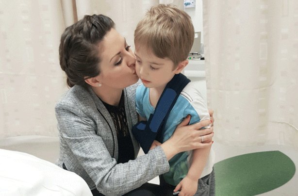 working mum praises stay at home mum
