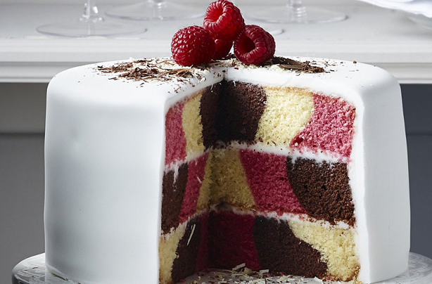 Kitchen gadgets Wilton® Chequered Cake Pan Set Kitchen gadgets Wilton® Chequered Cake Pan Set