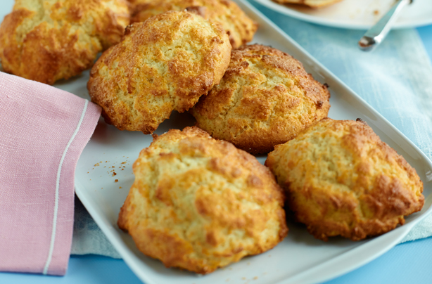 Cheese and sweet chilli sauce scones