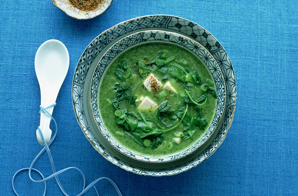 Spinach soup with horseradish