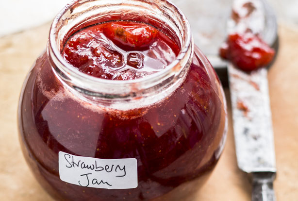 Low Sugar Strawberry Jam Recipe - Goodtoknow