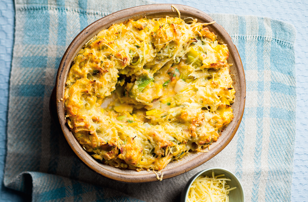 Mash, bacon, leek and cheese pie recipe - goodtoknow